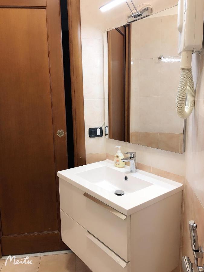 Romafullhouse Guesthouse Εξωτερικό φωτογραφία