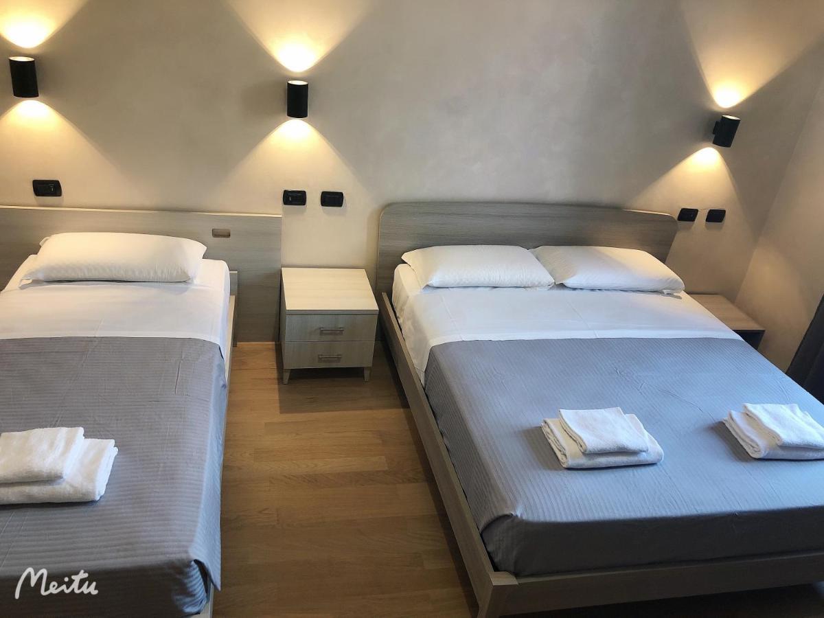 Romafullhouse Guesthouse Εξωτερικό φωτογραφία
